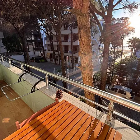 Seaview Pinea Lejlighed